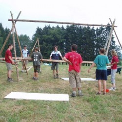 .bouw shelter - Scouts en Gidsen Zaventem 